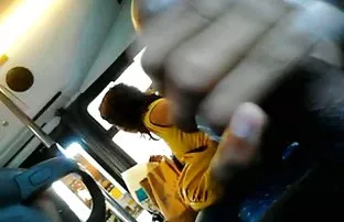 XXX Người đàn ông, một con gà trong một nhà vệ sinh công cộng.