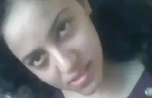XXX Con trai cô Gái trên bàn
