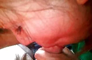 XXX Cô gái với bạn trai của cô trong phòng tắm hơi