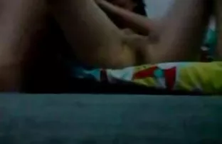 XXX Đam mê Angelica hoạt động các ngón tay trong âm đạo