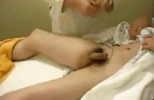XXX Ba nga trắng cô gái da đen chân trong đít